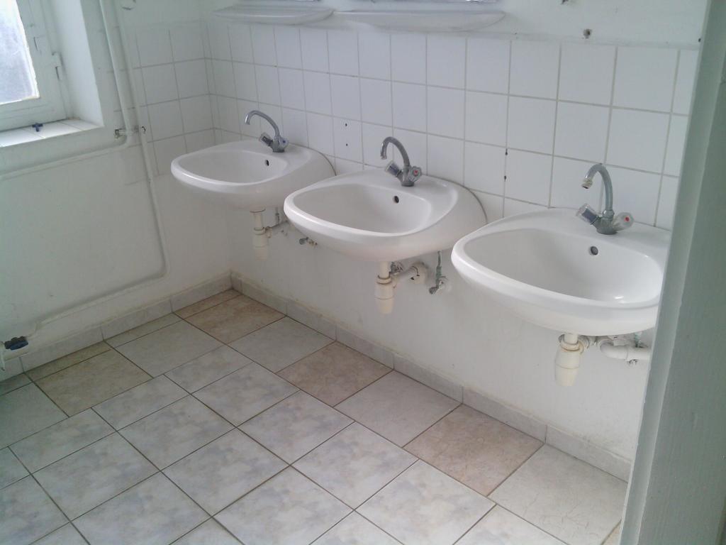 Centrum Panzio Kaposvar Luaran gambar