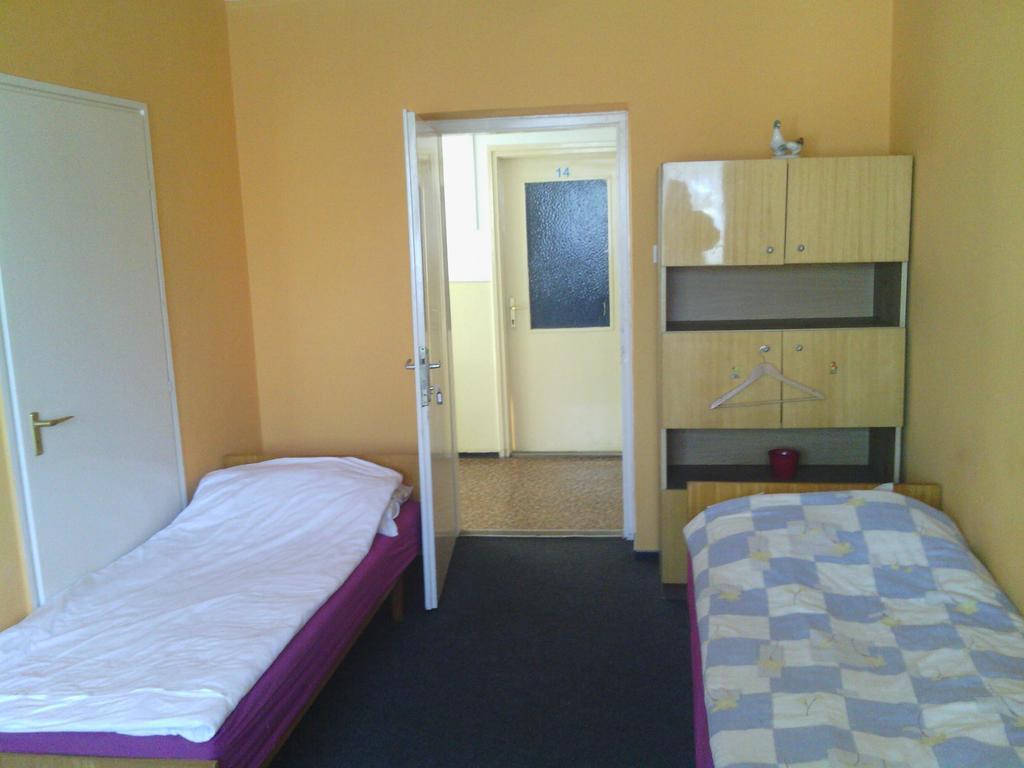 Centrum Panzio Kaposvar Bilik gambar