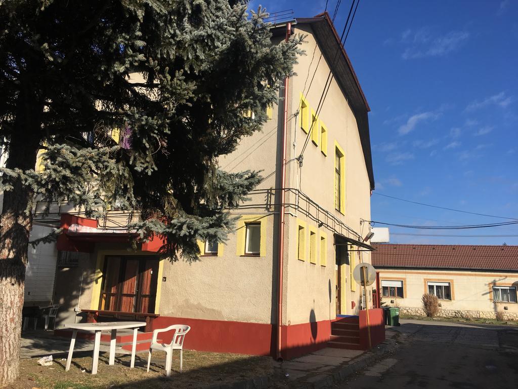 Centrum Panzio Kaposvar Luaran gambar